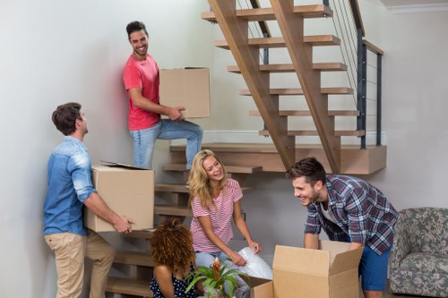 House removals service in Crystal Palace with packing and transport support